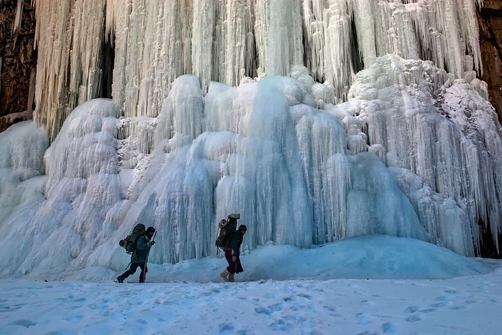 Chadar Trek (Frozen Zanskar River) - Photo 1 of 7
