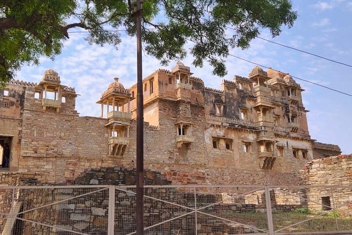 Chittorgarh Sightseeing Day Tour By Private Car - Photo 1 of 4