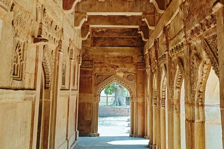 Chunar Fort & Rural Village Experience Day Trip from Varanasi - Photo 1 of 14