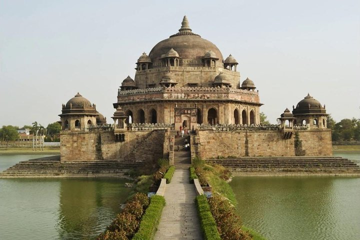 Full-Day Kolkata Sightseeing Private Tour with Tour Guide - Photo 1 of 4