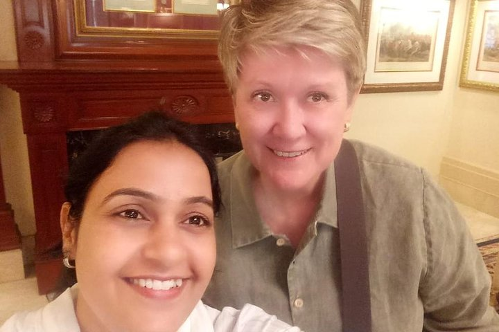 Customized Old & New Delhi Shopping Tour with Female Consultant - Photo 1 of 9