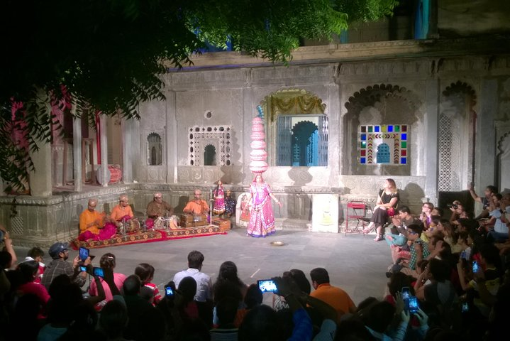 Dance Show Tour in Udaipur - Photo 1 of 3