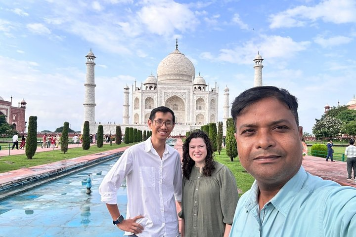 Day Trip to Taj Mahal and Agra from Chennai with Both Side Commercial Flights - Photo 1 of 8