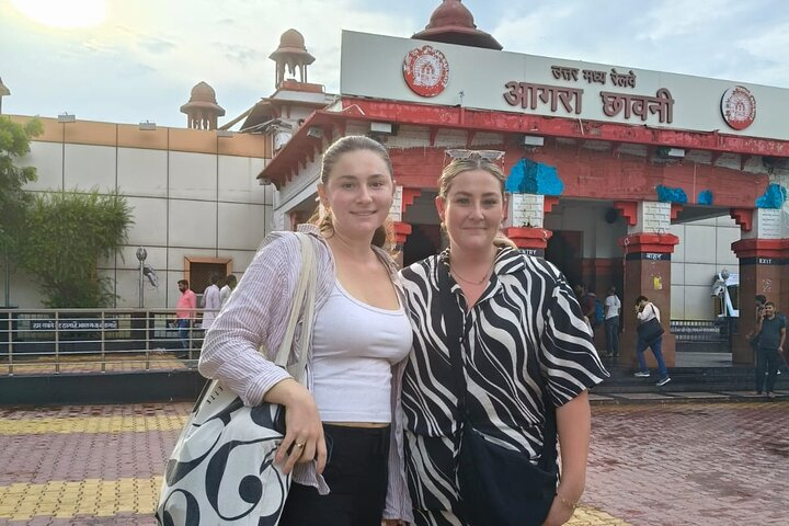 Delhi to Taj Mahal Day Trip by Superfast Train with Guide - Photo 1 of 17