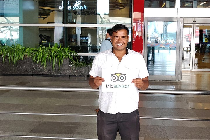 Delhi: Private Car Charter with Professional Driver - Photo 1 of 7