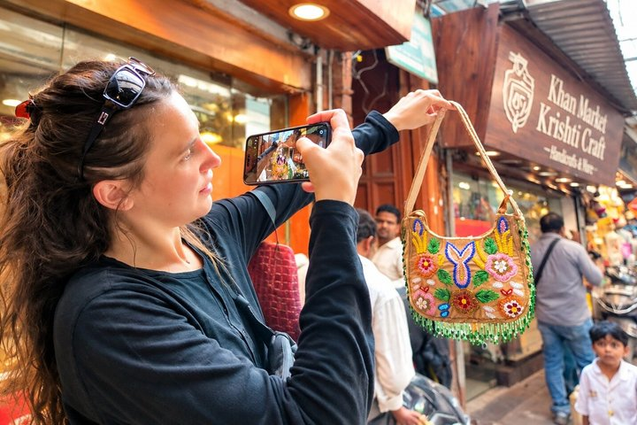 Delhi Textile & Handicraft Tour: Artisan Workshops Experience - Photo 1 of 12