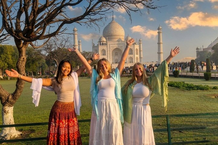 Evening Tour Agra's Mohabbat the Taj - Photo 1 of 14