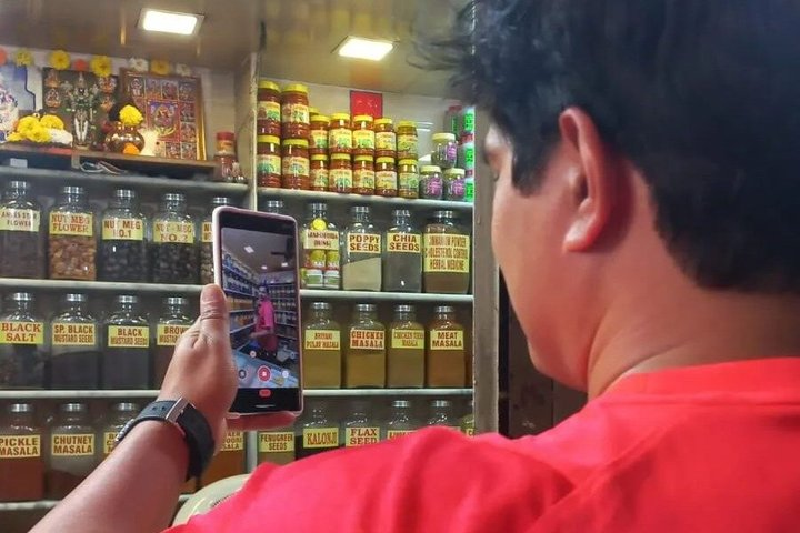 Explore the New colorful places in Mumbai Market Tour - Photo 1 of 15