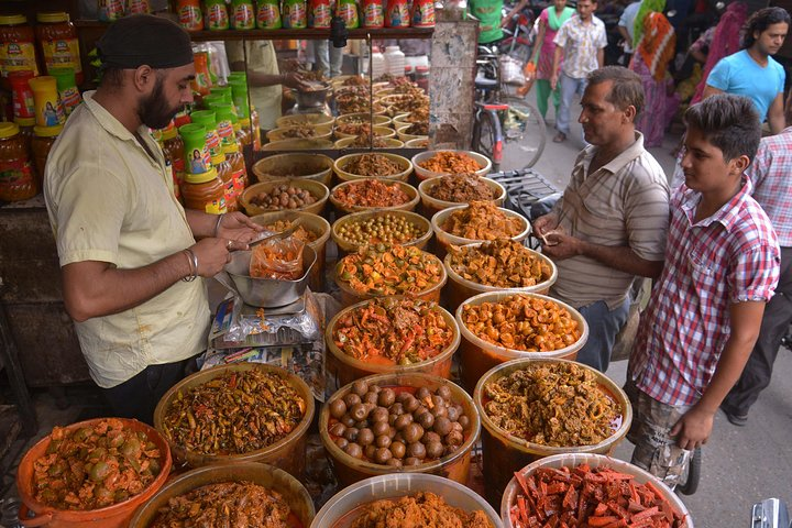 Foodie Tour with Rahul. Eat With The Locals Like A Local.  - Photo 1 of 11