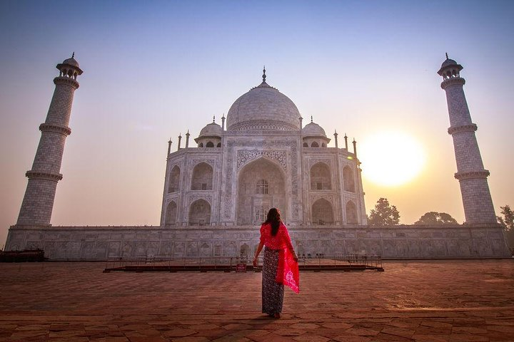From Delhi: 2 Days Private Taj Mahal Sunrise & Sunset Tour