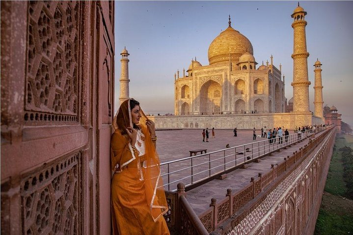 View of Taj Mahal in Sunrise