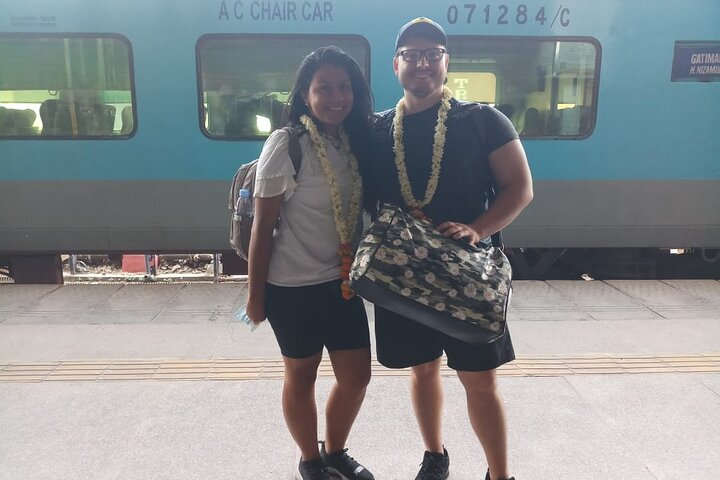 Taj Mahal Same Day Tour by India's Fastest Train - Photo 1 of 13