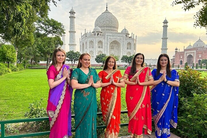 Namaste Taj
