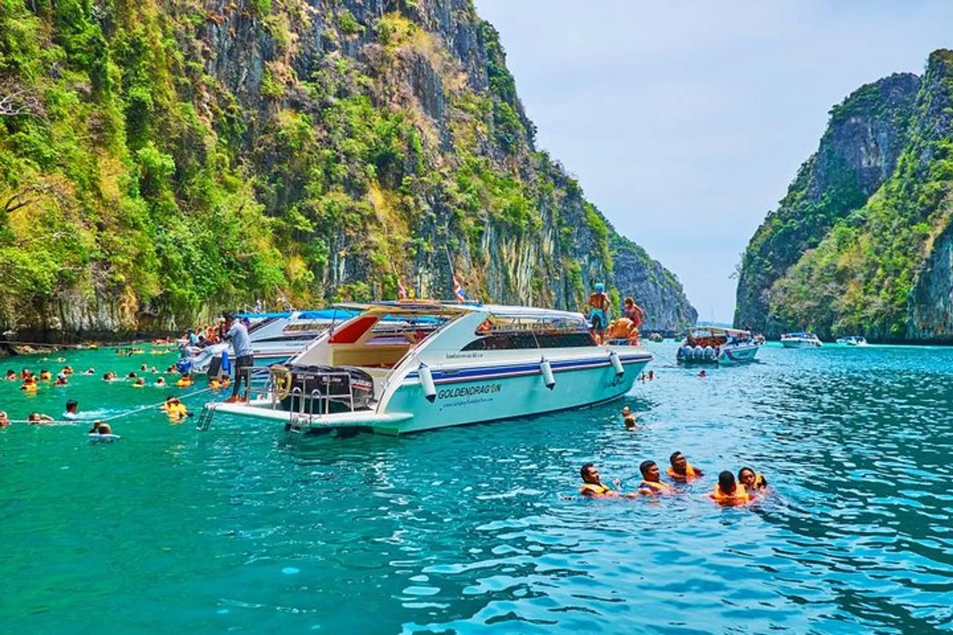 Phi Phi Island Tour by Speed Boat with Snorkeling in Phuket | Pelago, image size:1920x1280