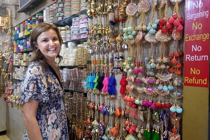 Full Day Customized Delhi Shopping Tour with Female Consultant - Photo 1 of 11