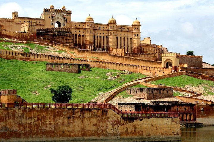 Full Day Jaipur (Pink City) Tour from Delhi by Express Train