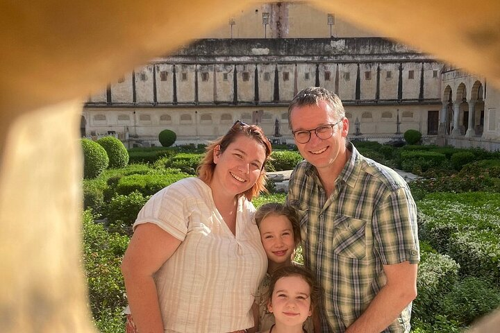 Family Jaipur Sightseeing