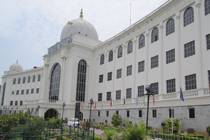 Cult Immersions 4 - Salarjung & Nizam"s Museum & Paigah Tombs - Photo 1 of 25
