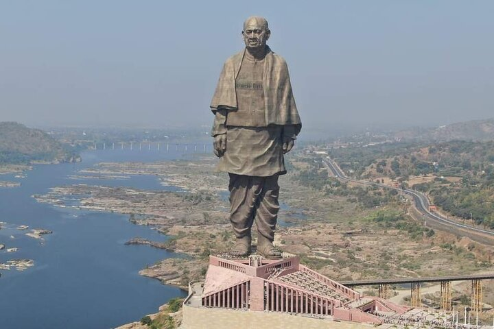 Golden triangle with Statue of unity - Photo 1 of 11