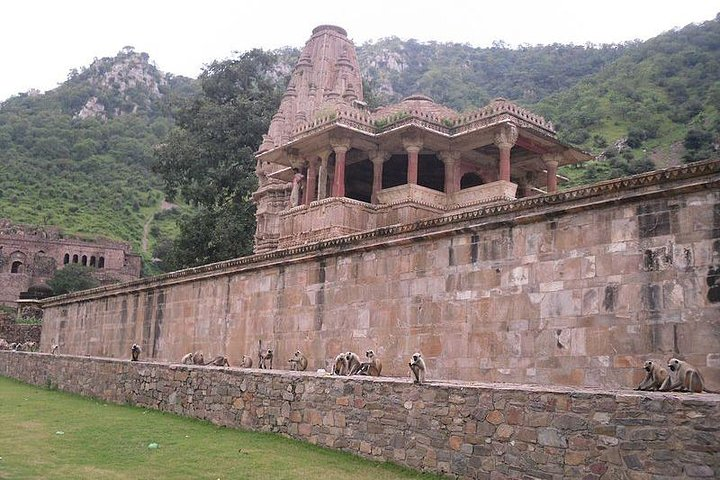 Guided Bhangarh Fort & Abhaneri Step Well's Tour With Dinner - Photo 1 of 12