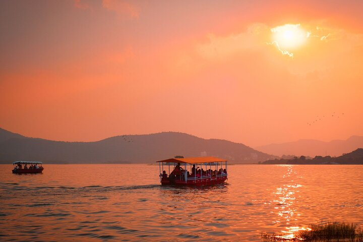 Guided Ghat Walk Experience with Boat Ride in Udaipur with a local - Photo 1 of 7