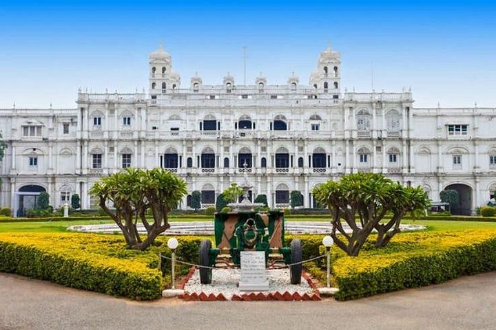 Gwalior tour with beautiful sites of historical monuments - Photo 1 of 10