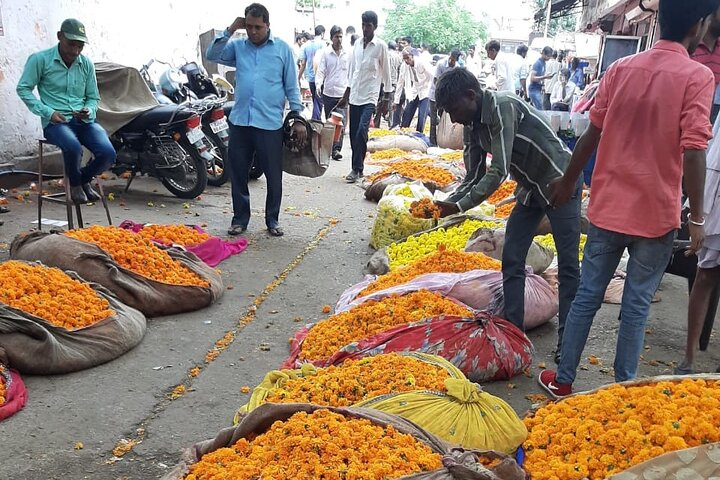 Local flower market 