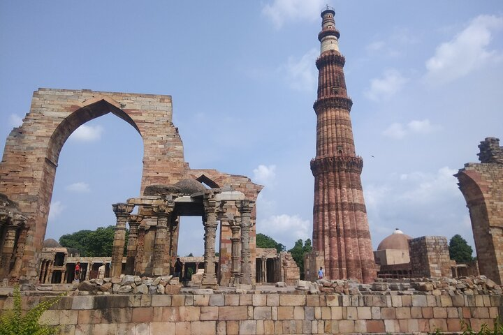 Half-Day Tour Of Qutb Minar, Humayun Tomb and Agrasen Ki Baoli  - Photo 1 of 8