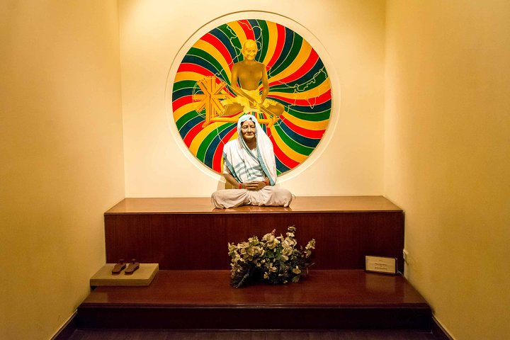 Gandhi Smriti SLW