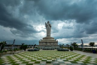 Hussain Sagar Lake Private Walking Tour in Hyderabad in Hyderabad