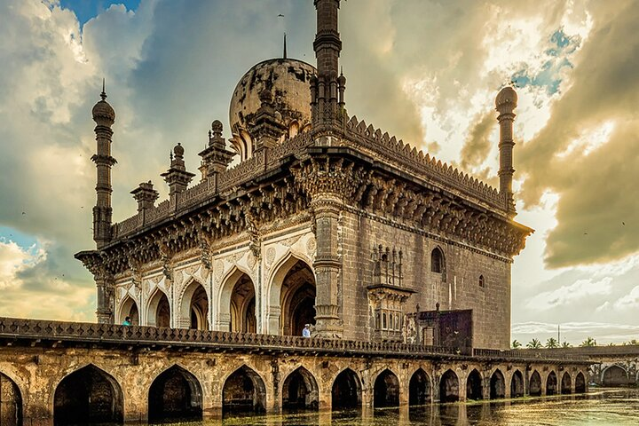 Hyderabad to Bijapur & Hampi: Heritage Expedition - Photo 1 of 19