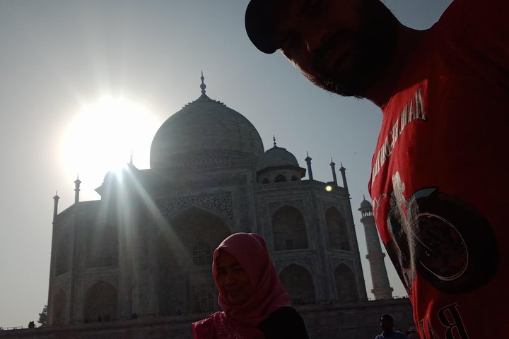 Incredible Sunrise Taj Mahal Same Day Delhi to Agra By Car - Photo 1 of 7