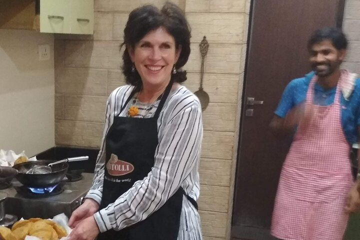 Hands On frying puris(pooris) - Indian Deep fry Bread