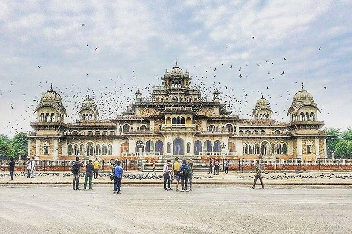Jaipur Darshan by Car - Photo 1 of 2