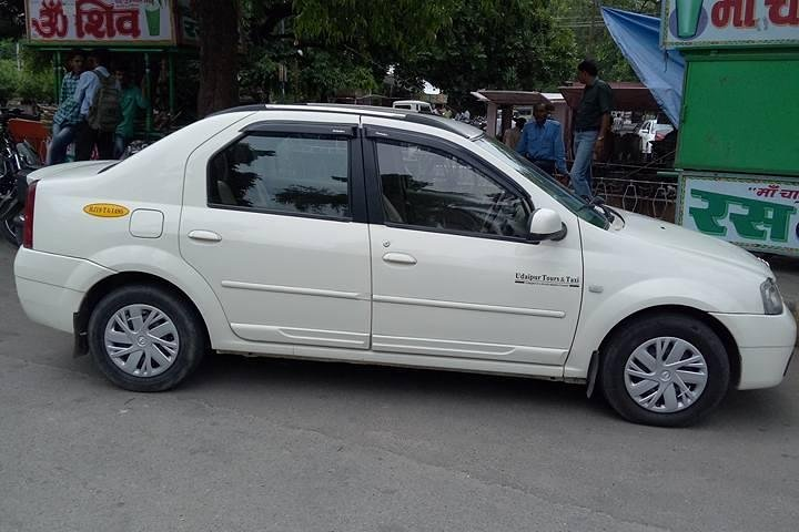 Kumbhalgarh Ranakpur Tour by Private Car - Photo 1 of 4