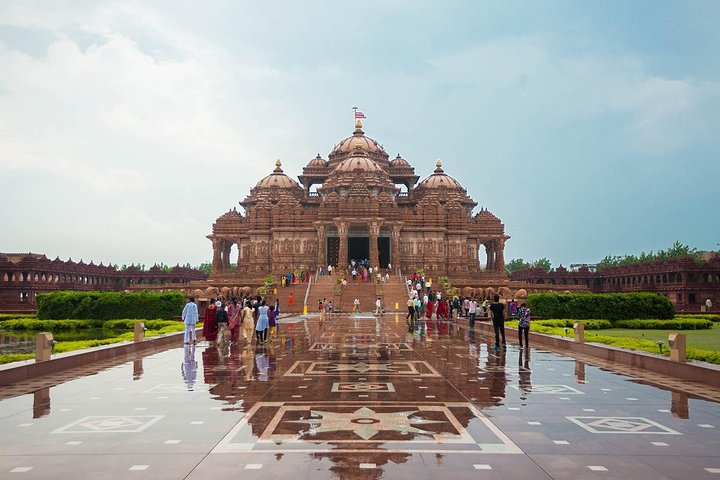 Akshardham Temple Tour Delhi, World's largest Hindu temple visit! - Photo 1 of 6