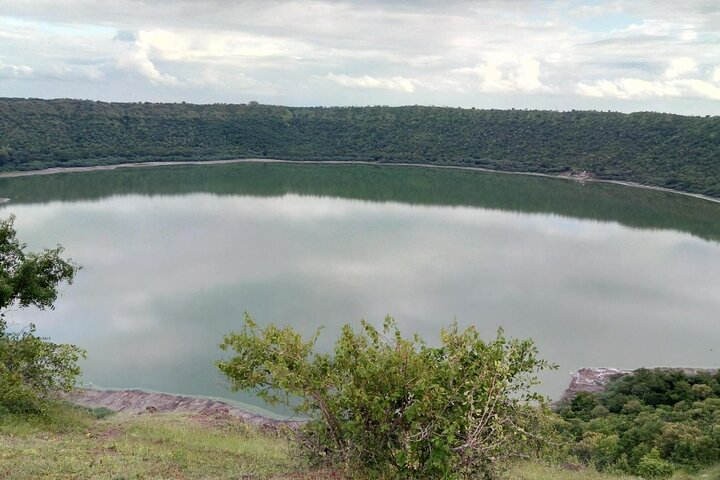 Lonar Lake Expedition: Exploring a Unique Meteorite Crater Lake - Photo 1 of 3