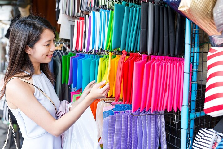 Lucknow Shopping and Food Tasting Experience (Guided Halfday City Tour by Car) - Photo 1 of 6