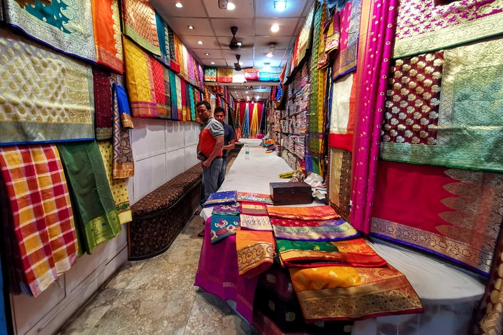 Market Tour with street food Taste - Photo 1 of 14