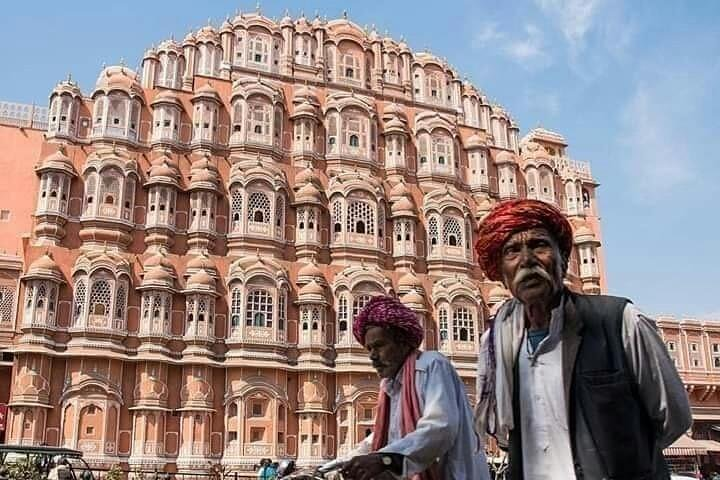 Morning/ Evening - Walk through streets of Jaipur - Photo 1 of 13