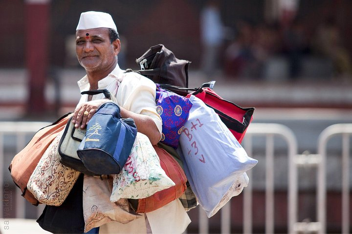 A dabbawala in Mumbai