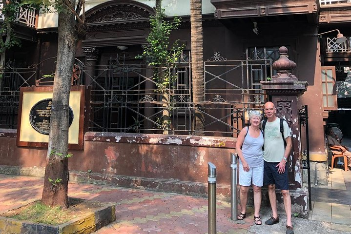 Mumbai Tour: The Most Famous Historical Spots By Car - Photo 1 of 6