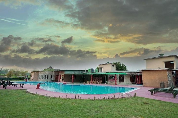 Nainital Jim Corbett 4 Days Tour Package From Delhi - Photo 1 of 6