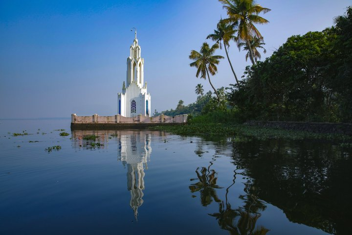 Kumarakom Coconut Lagoons, Paddies, Birds, & Fish Experience Tour - Photo 1 of 10
