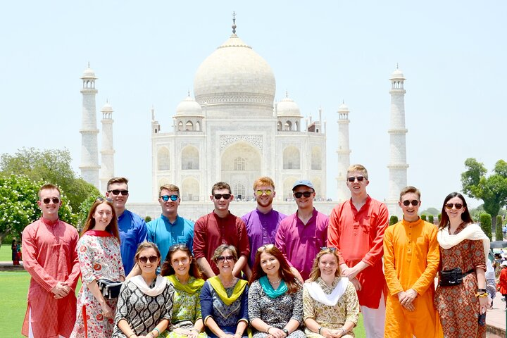 Private Shopping and Sightseeing Tour in Agra - Photo 1 of 15