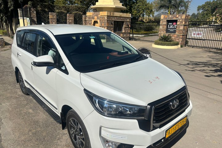 Jaipur Sightseeing with Licensed Guide Custom Hours, Itinerary - Photo 1 of 7