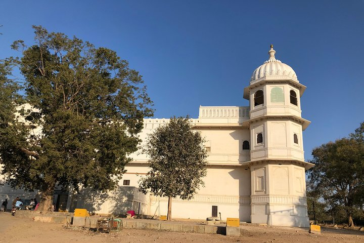 One Way Transfer From Bundi To Udaipur Drop With Chittorgarh Fort - Photo 1 of 21