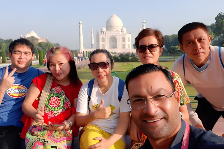 Taj Mahal & City Tour Guide
