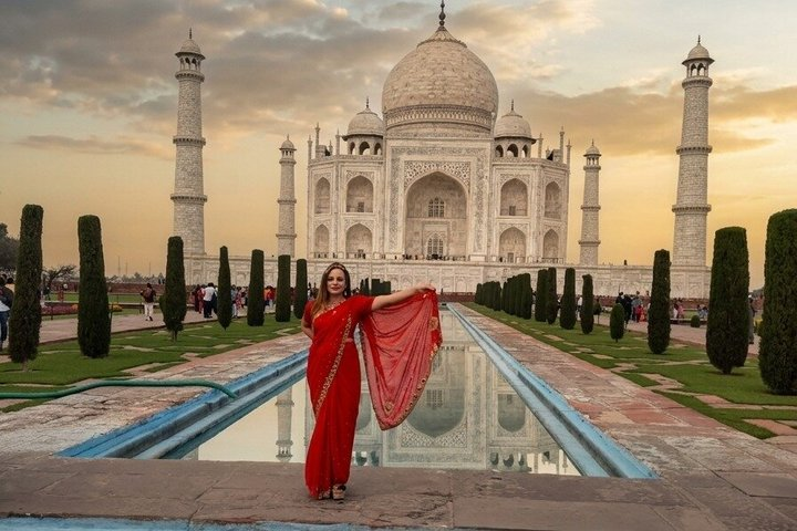 Overnight at Taj Mahal with Mohabbat the Taj Dance and Light Show - Photo 1 of 15