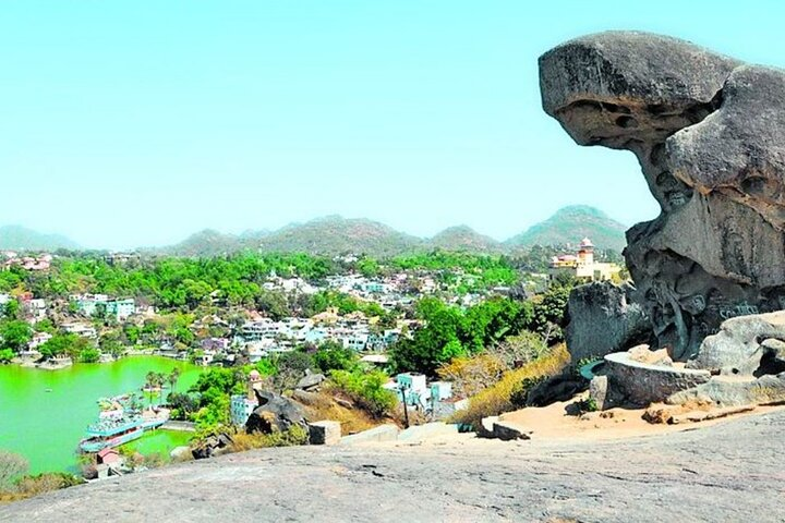 Overnight Private Transportation to Mount abu From Udaipur - Photo 1 of 5